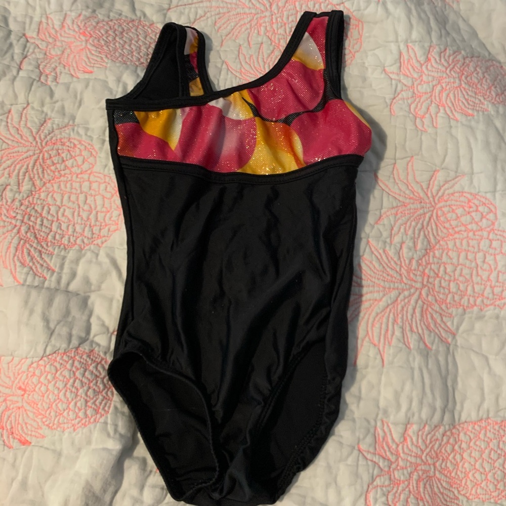 Basic Moves body suit size 4-5t